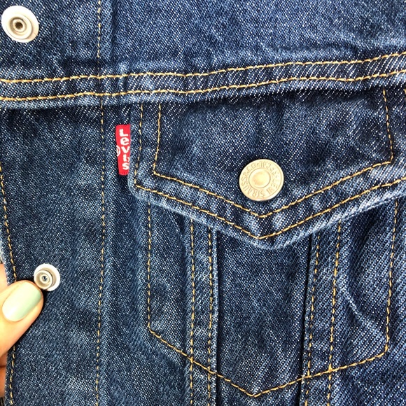 New Levi’s Ribbed Trim Trucker Denim Jacket - Picture 13 of 14